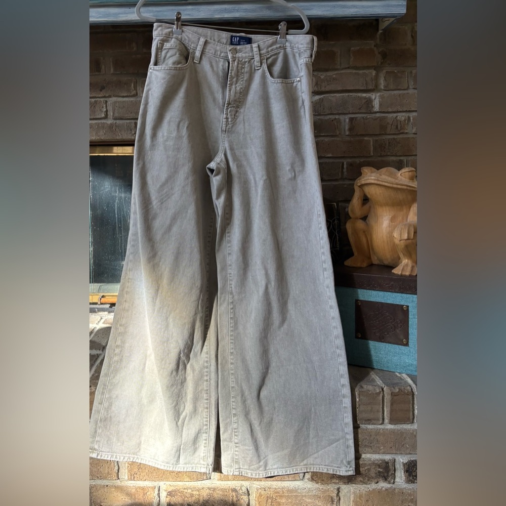 GAP High-Rise Wide-Leg Jeans in Cream size 12